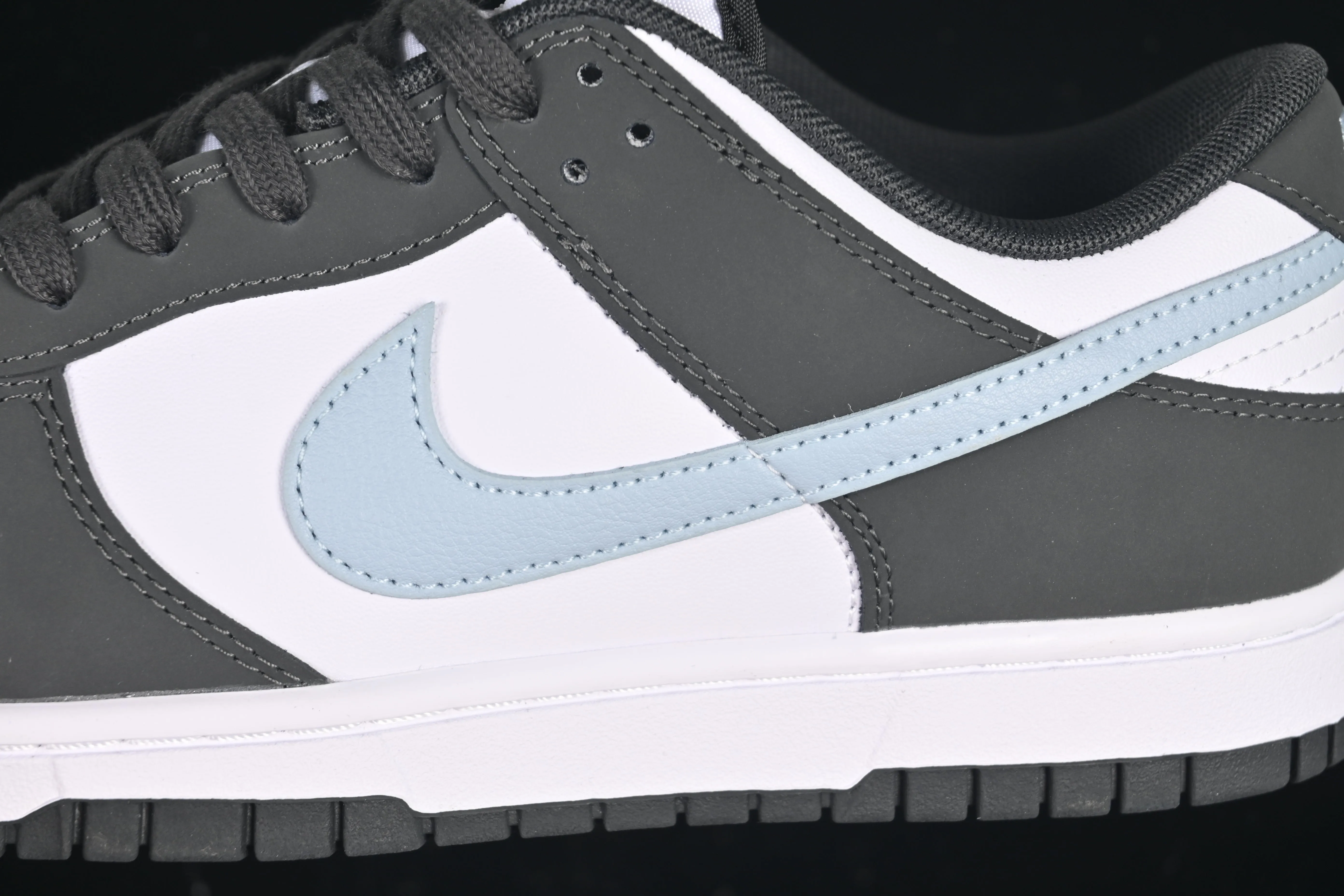 All categories Nk SB Dunk series Nk SB Dunk Low low-top sneakers Nike SB Dunk Low white anthracite low-top casual sneakers IB3079-100